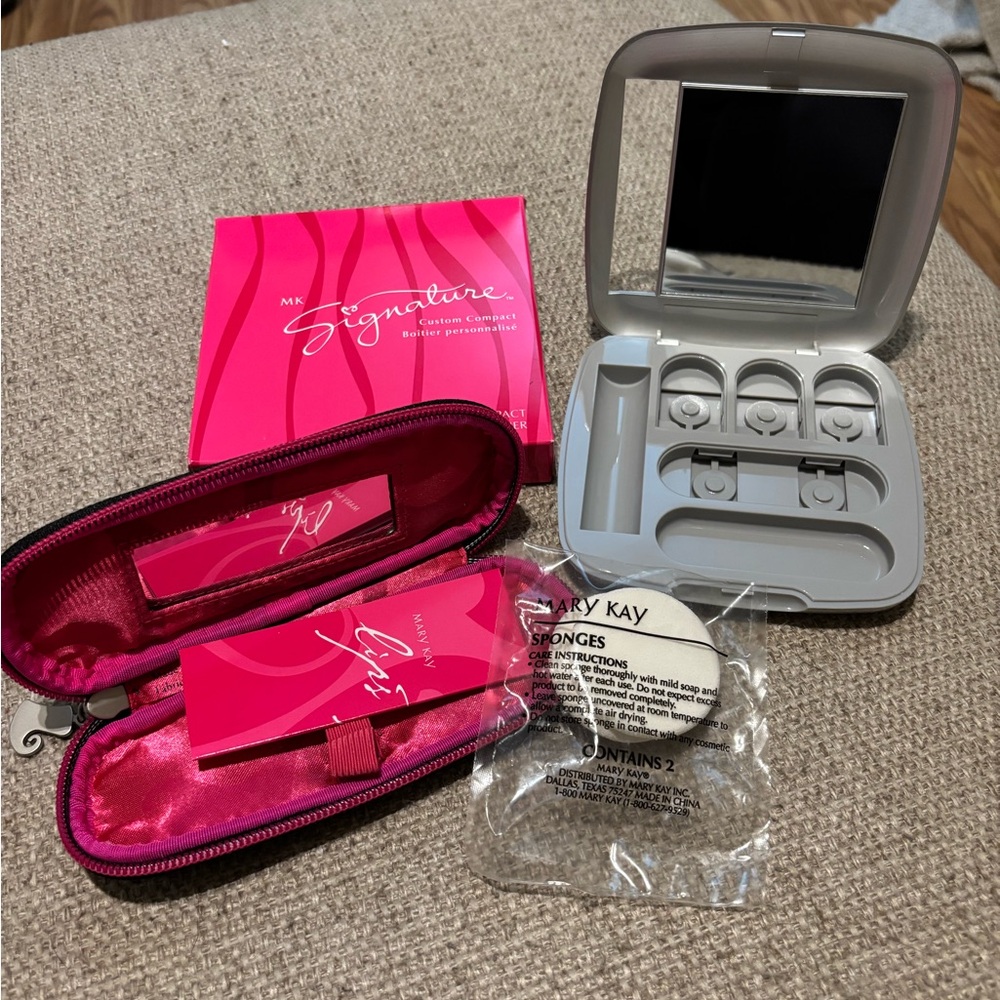 Mary Kay Cosmetics Custom Compact with Lip Case and Sponges